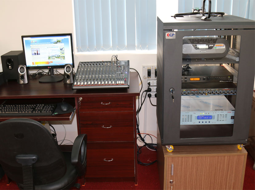 Tổng quan về các thiết bị truyền thanh FM và nguyên lý hoạt động của đài truyền thanh huyện